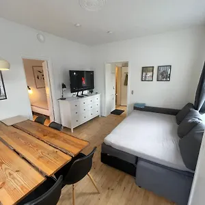 W Parking Possibility, Netflix & Near Attractions Apartment